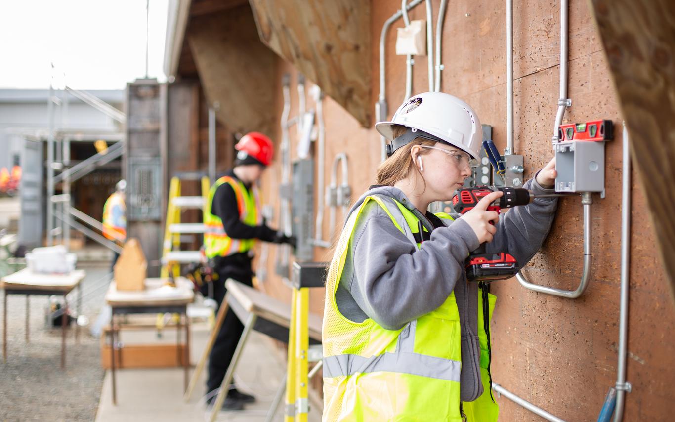 VIU electrical apprenticeship