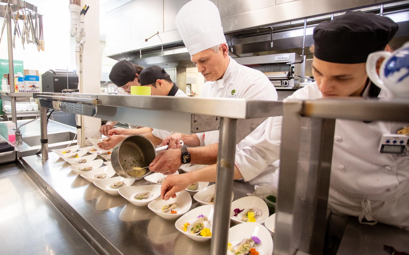 Viu Culinary management diploma students and instructor