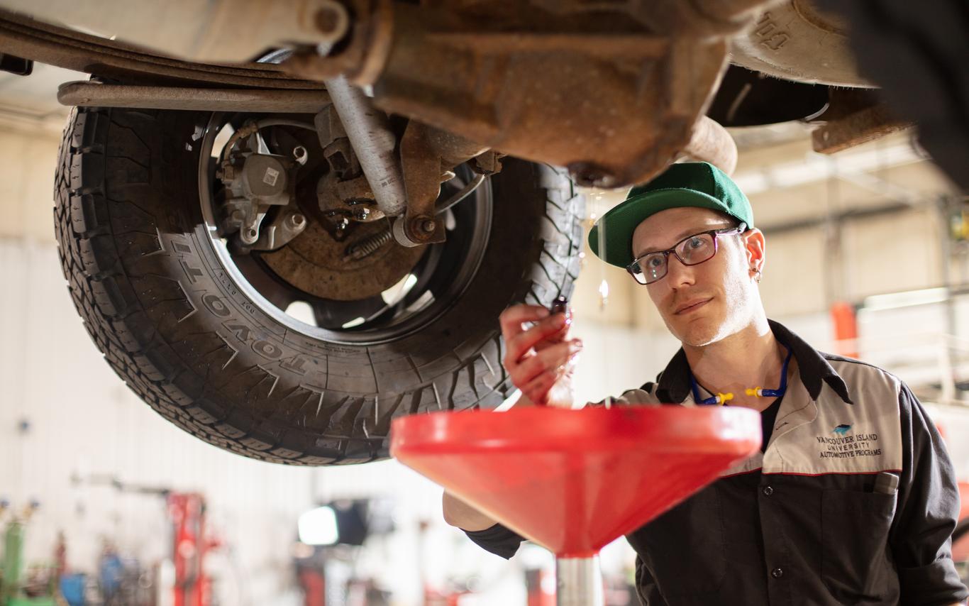 VIU automotive student